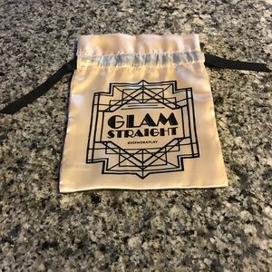 Sephora Play ‘GLAM STRAIGHT’ cosmetics gift bag